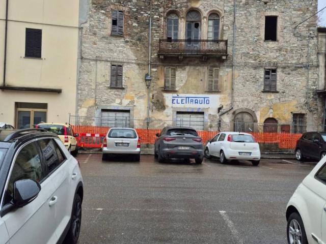 Palazzo in vendita a Fra I Luoghi, Bettola