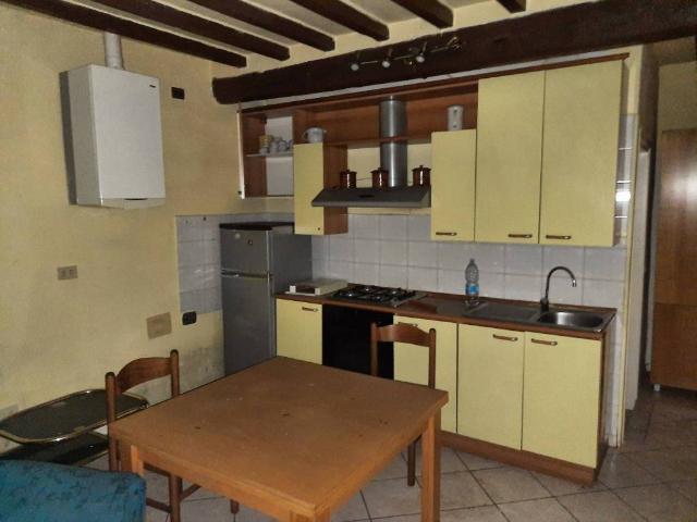 Palazzo in vendita a Val d’Enza, Re