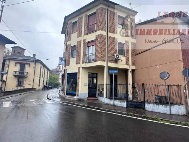 Palazzo in vendita a Unione dei Comuni I Fontanili, Binasco