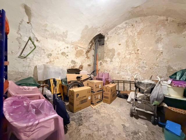 Palazzo in vendita a Bisceglie, Barletta-Andria-Trani