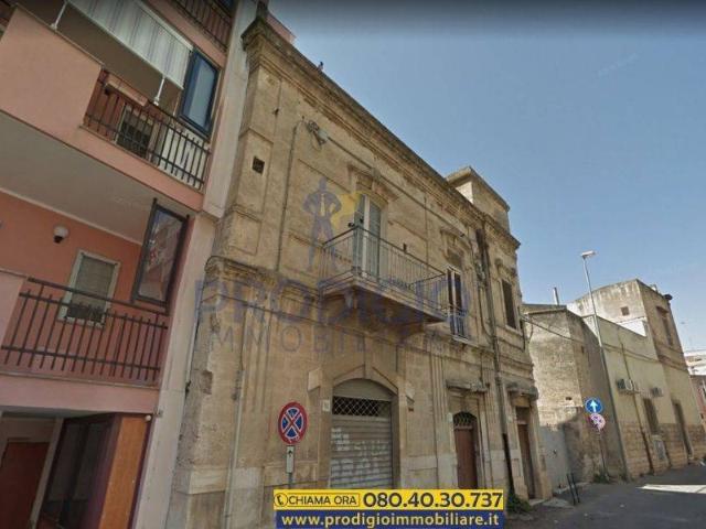 Palazzo in vendita a Bisceglie