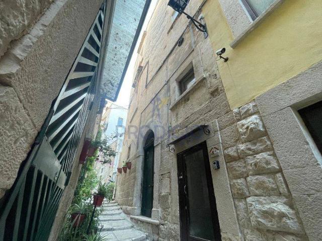 Palazzo in vendita a Bisceglie, Barletta-Andria-Trani