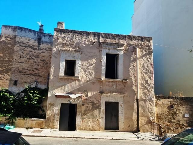 Palazzo in vendita a Bisceglie