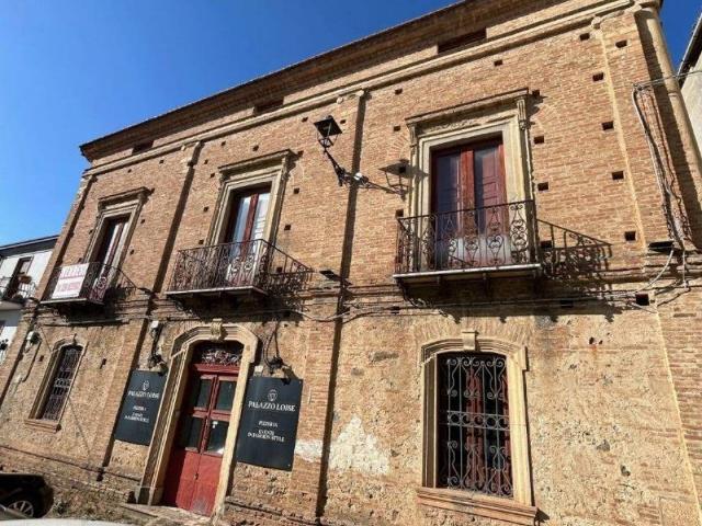 Palazzo in vendita a Calabria, Cosenza