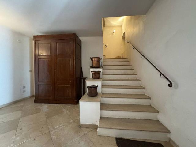 Palazzo in vendita a Contrada Randa, Puglia