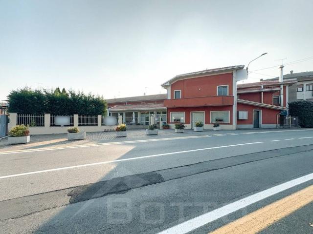 Palazzo in vendita a Arbora, Piemonte