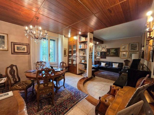 Villa Indipendente in vendita a San Donato-San Vitale, Bologna