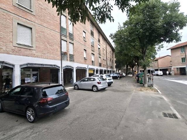 Palazzo in vendita a San Donato-San Vitale, Bologna