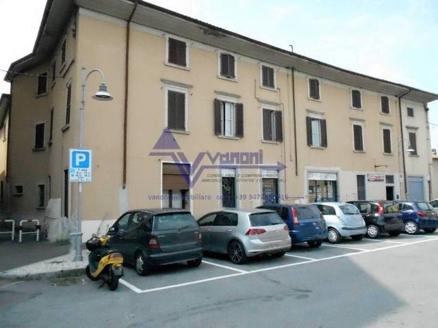 Palazzo in vendita a Bonate Sotto, Lombardia