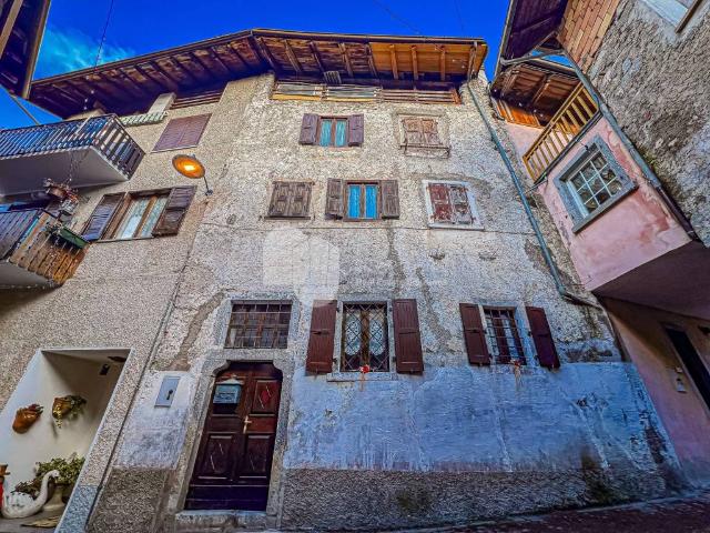 Palazzo in vendita a Comunità delle Giudicarie, Bondone