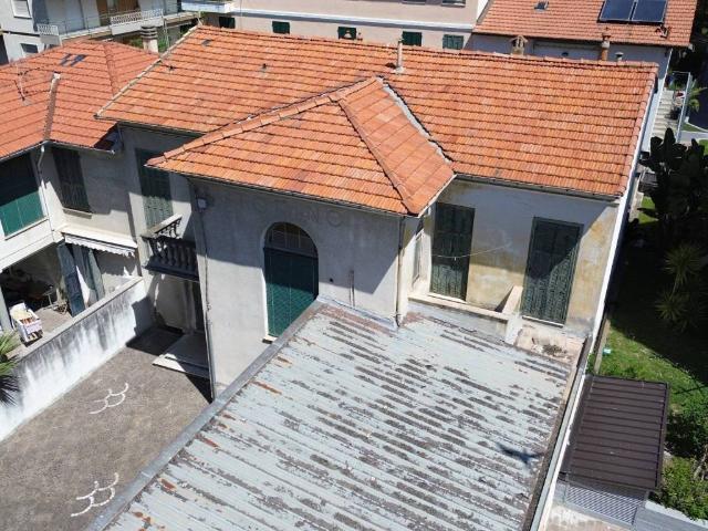 Palazzo in vendita a Bordighera, Liguria