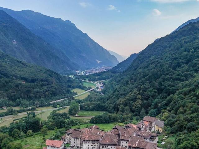 Palazzo in vendita a Comunità delle Giudicarie, Cimego