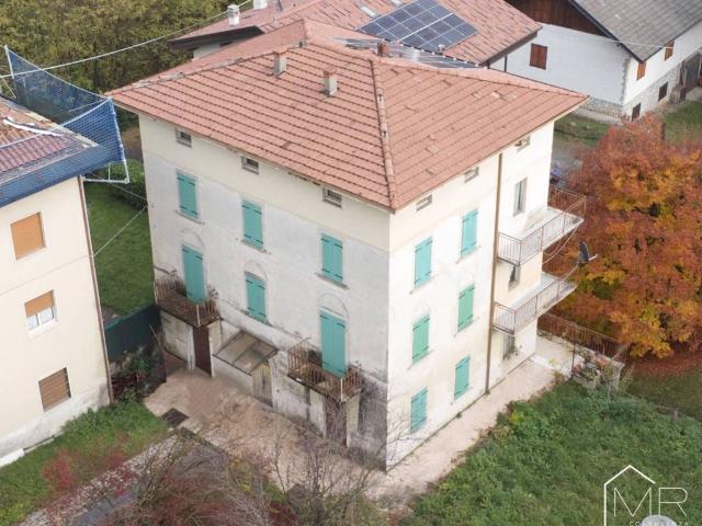 Palazzo in vendita a Comunità montana della valle Camonica, Borno