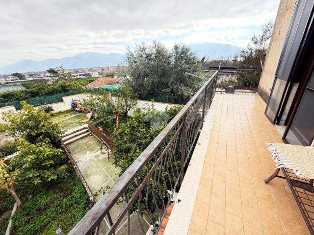 Palazzo in vendita a Boscotrecase, Campania