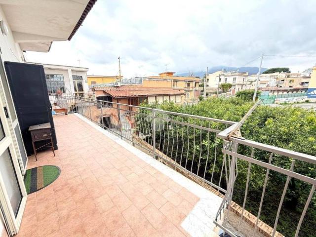 Palazzo in vendita a Boscotrecase, Campania