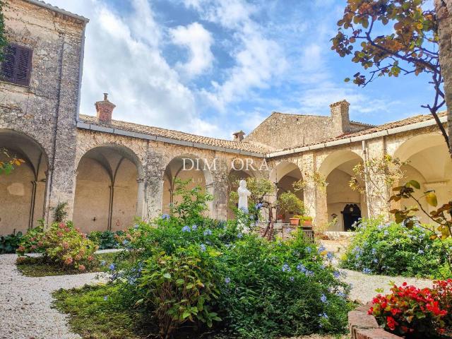 Palazzo in vendita a Boville Ernica, Lazio