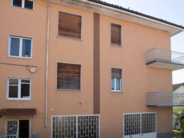 Palazzo in vendita a Bandito, Bra