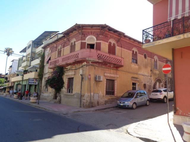 Palazzo in vendita a Calabria, Reggio Calabria