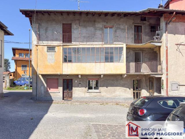 Palazzo in vendita a Brebbia, Lombardia