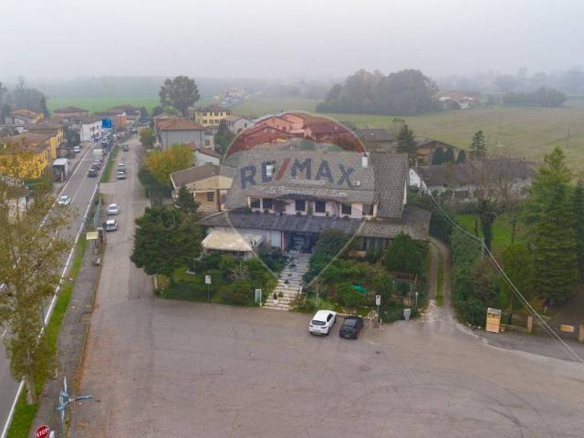Palazzo in vendita a Bassa Reggiana, Re