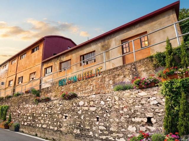 Palazzo in vendita a Zona Est, Brescia