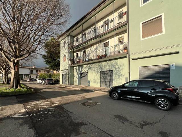 Palazzo in vendita a Zona Ovest, Brescia