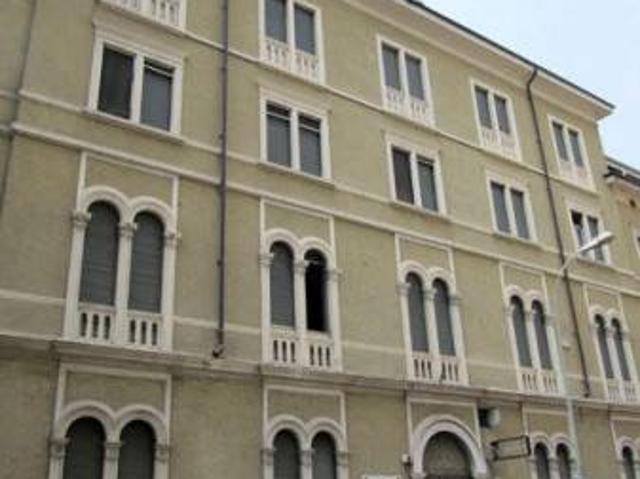 Palazzo in vendita a Zona Centro, Brescia
