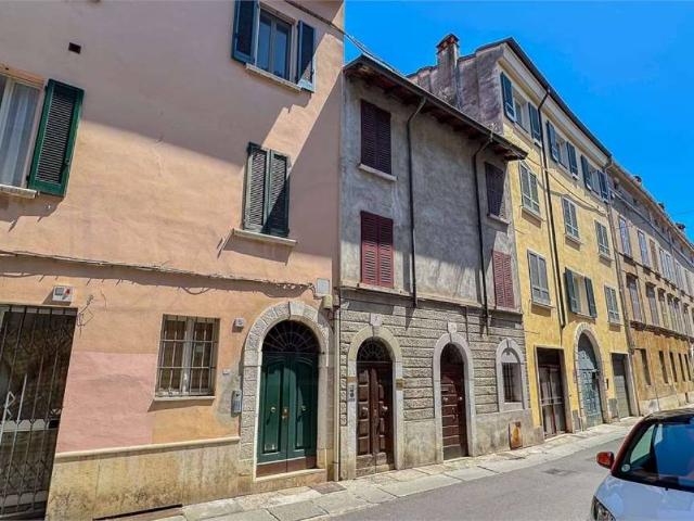 Palazzo in vendita a Zona Centro, Brescia