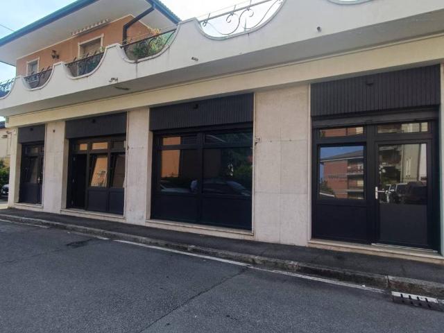 Palazzo in vendita a Zona Sud, Brescia