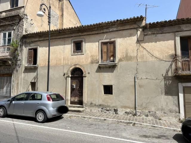 Palazzo in vendita a San Leo, Calabria