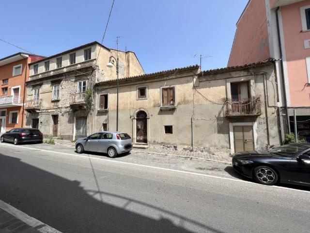 Palazzo in vendita a San Leo, Calabria