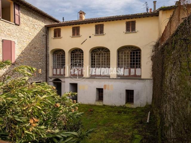 Palazzo in vendita a Unione della Romagna Faentina, Brisighella