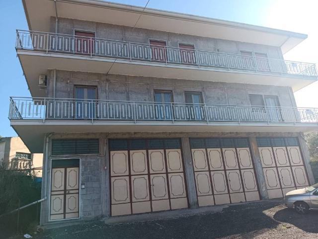 Palazzo in vendita a Bronte, Sicilia