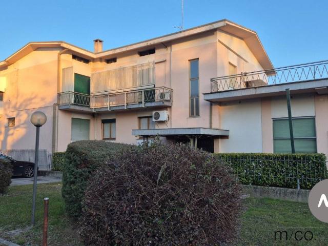 Palazzo in vendita a Brugnera, Friuli-Venezia Giulia