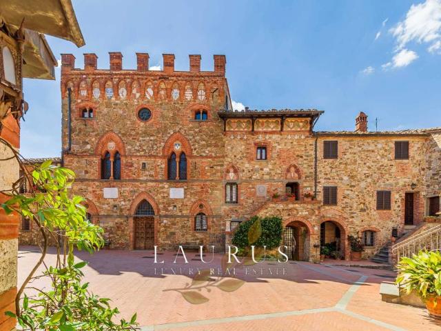 Palazzo in vendita a Bucine, Toscana