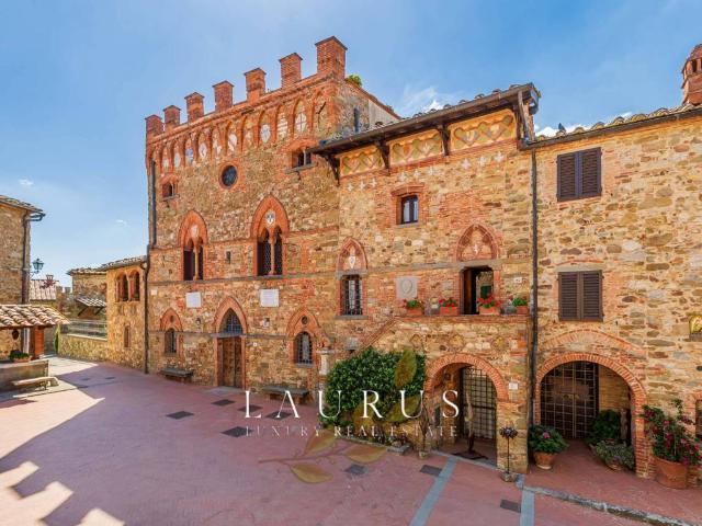 Palazzo in vendita a Bucine, Toscana