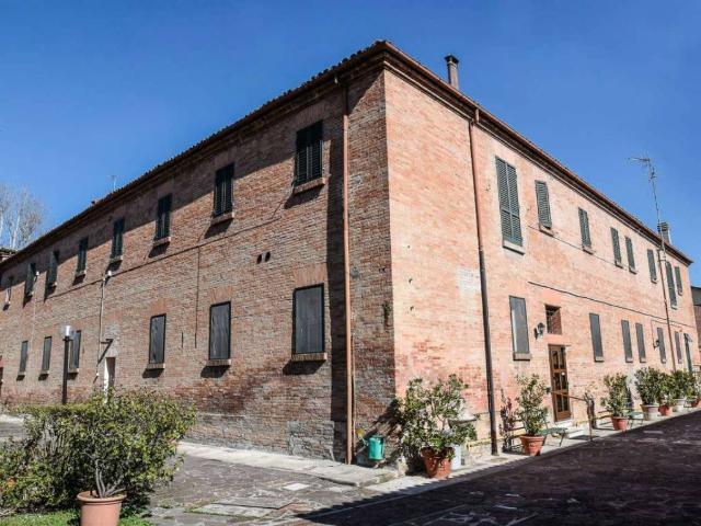Palazzo in vendita a Budrio, Reggio Emilia