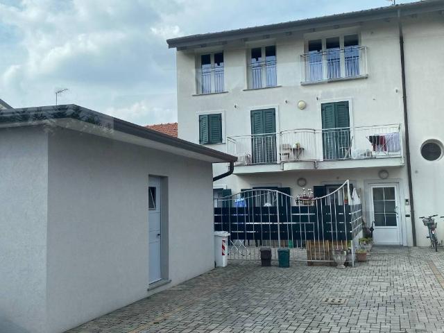 Palazzo in vendita a Busto Arsizio, Lombardia