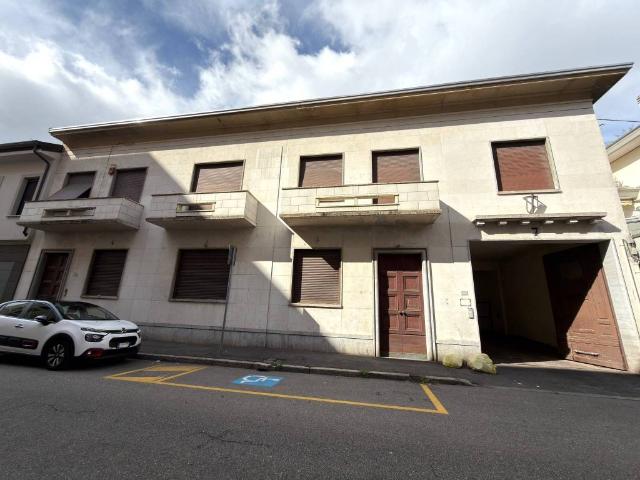 Palazzo in vendita a San Giuseppe, Busto Arsizio