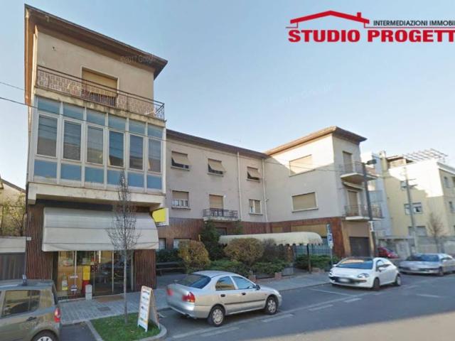 Palazzo in vendita a Cabiate, Lombardia