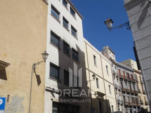 Palazzo in vendita a Lapola/Marina, Cagliari