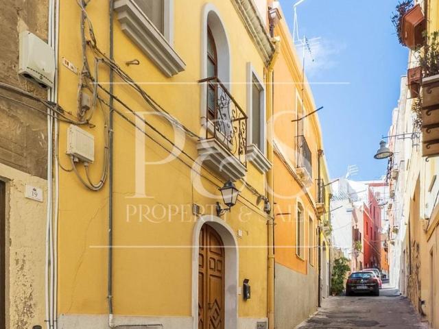 Palazzo in vendita a Biddanoa/Villanova, Cagliari