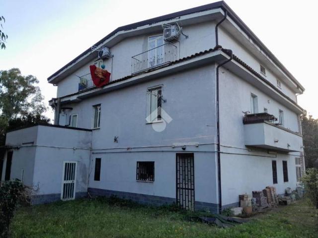 Palazzo in vendita a Caiazzo, Campania