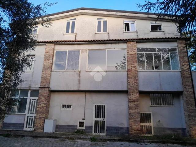 Palazzo in vendita a Caiazzo, Campania