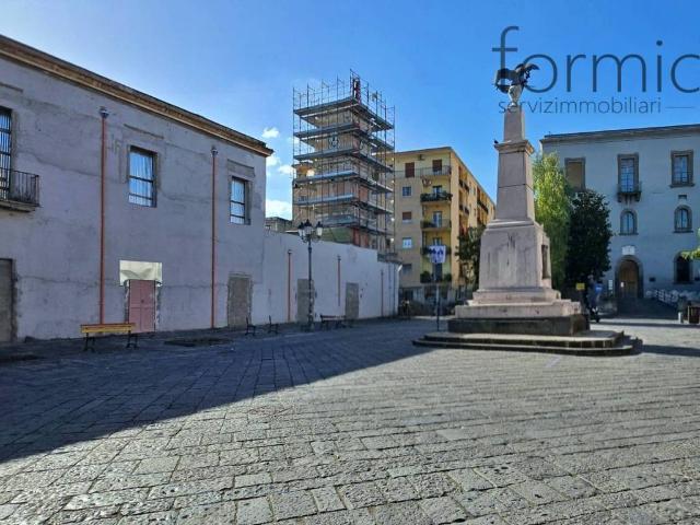 Palazzo in vendita a Caivano, Napoli