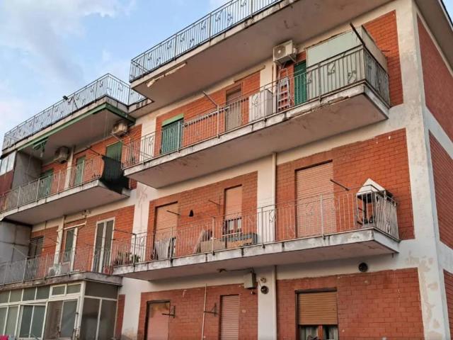Palazzo in vendita a Caivano, Campania