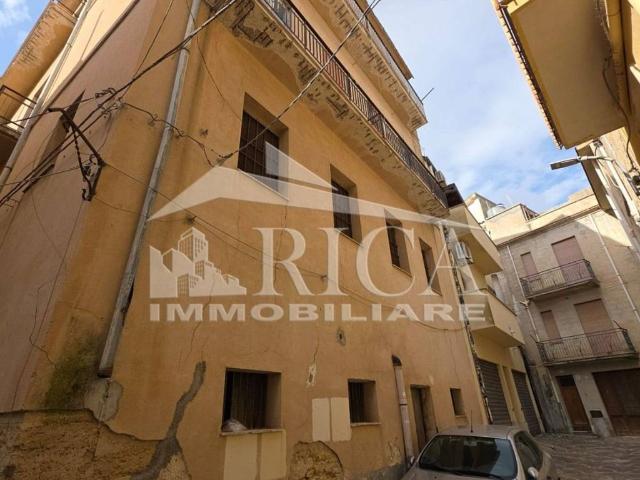 Palazzo in vendita a Calatafimi, Sicilia