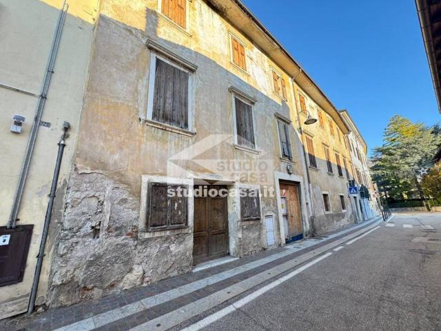 Palazzo in vendita a Comunità della Vallagarina, Calliano