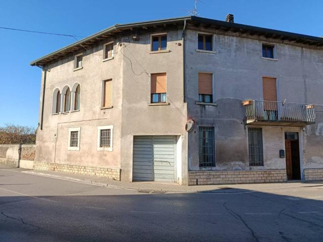 Palazzo in vendita a Calvisano, Lombardia