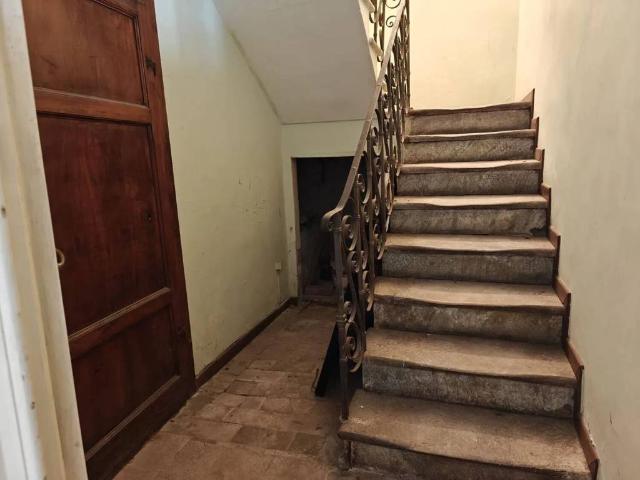 Palazzo in vendita a Buchignano, Camaiore